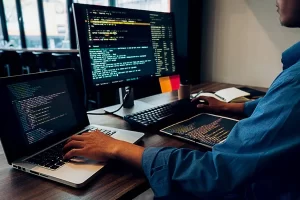 Mengapa Menjadi Web Developer? 3 Keuntungan Utama di Dunia Kerja